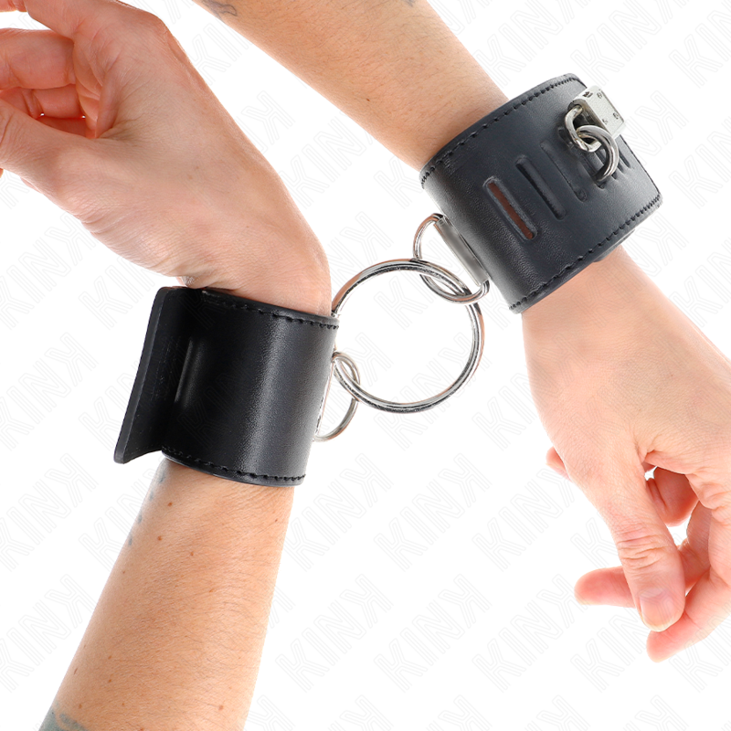 KINK - FIXED HANDCUFFS WITH RING AND ADJUSTABLE PADLOCK CLOSURE BLACK 16-23 CM X 5.5 CM